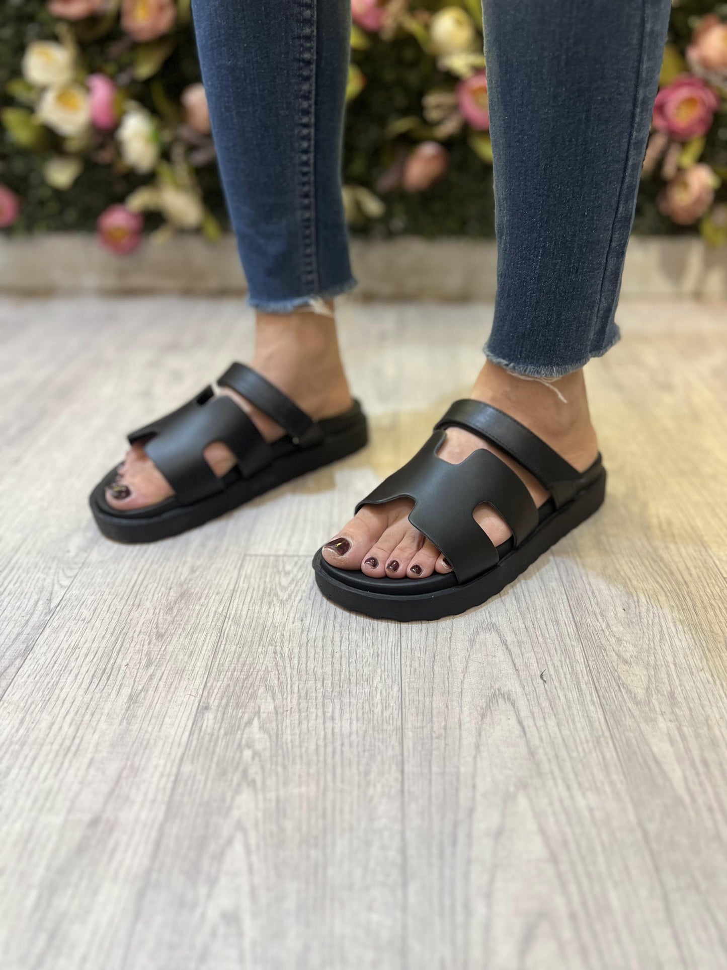 Hermes slipper Black
