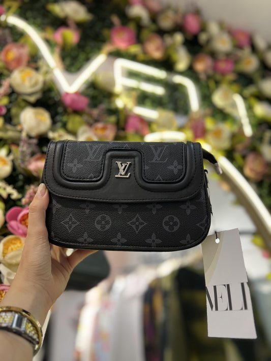 Yo- LV black bag
