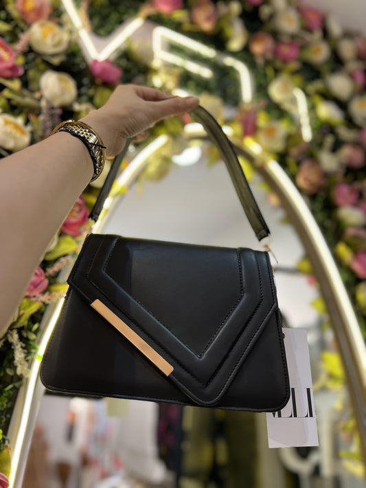 Yo- mastra black bag