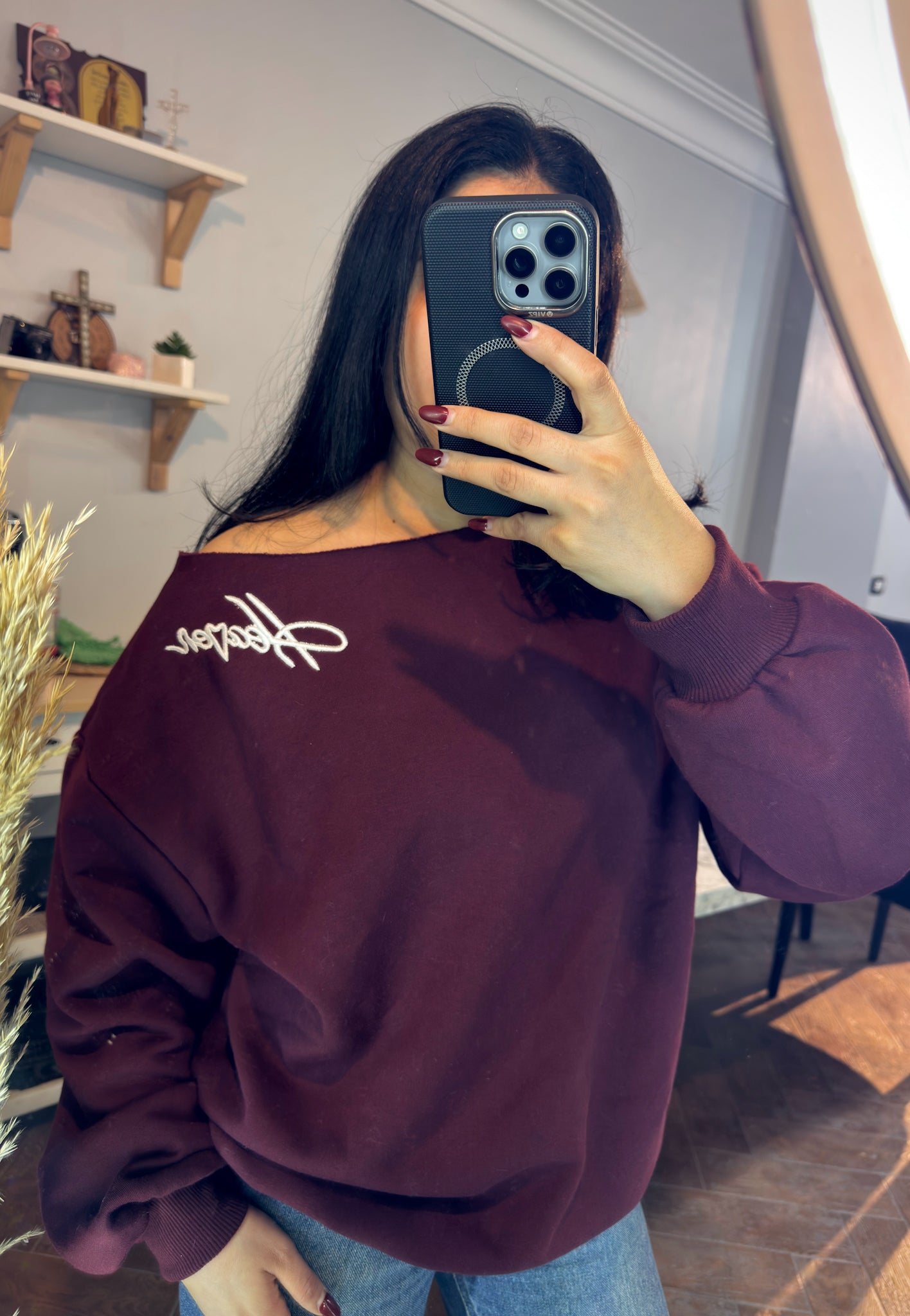 Sweatshirt off-shoulder L-1